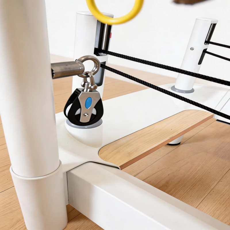 Biały Reformer Pilates do tren – Pilates Yoga Loft recenzja i cena
